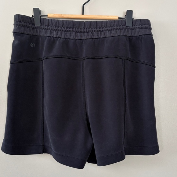 Lululemon Softstreme High Rise Short 4” Black Size 8 - Picture 2 of 6
